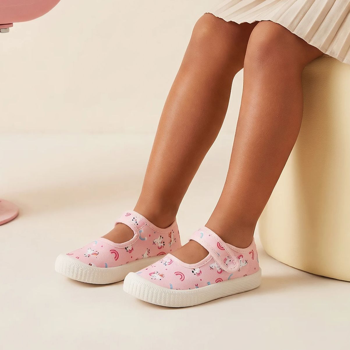Dziewczęce modne sportowe buty – Kids Outdoor Net recenzja i cena